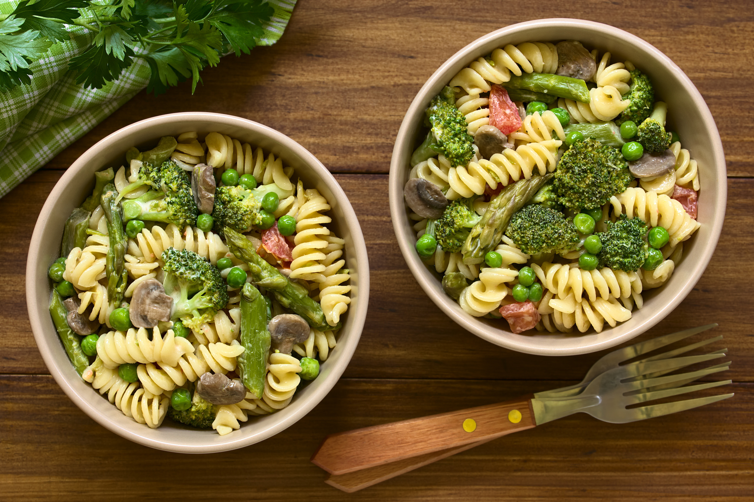 PASTA PRIMAVERA (PASTA WITH SPRING VEGGIES)
