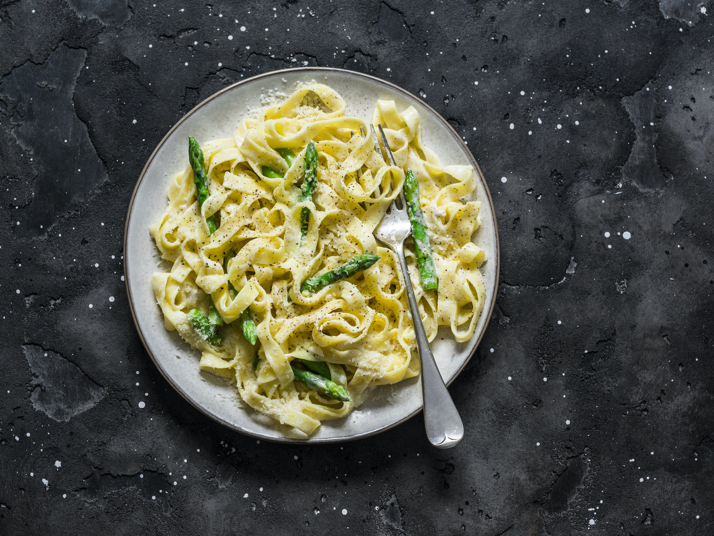 Pasta with Asparagus, Lemon and Cream